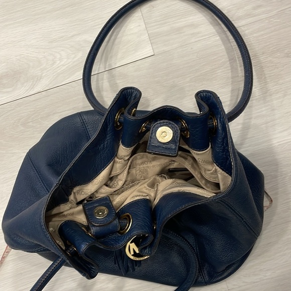 Michael Michael Kors Hobo Ring Bag - Picture 16 of 16